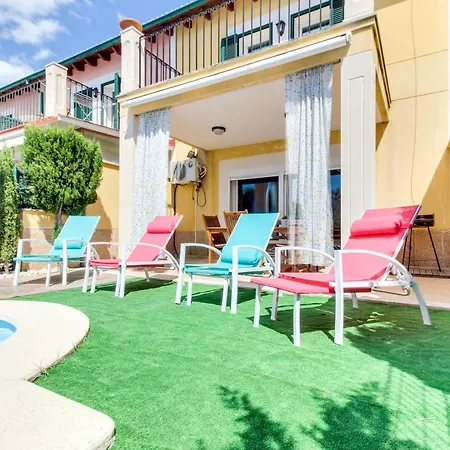 Live Love & Laugh House Port de Alcudia (Mallorca)